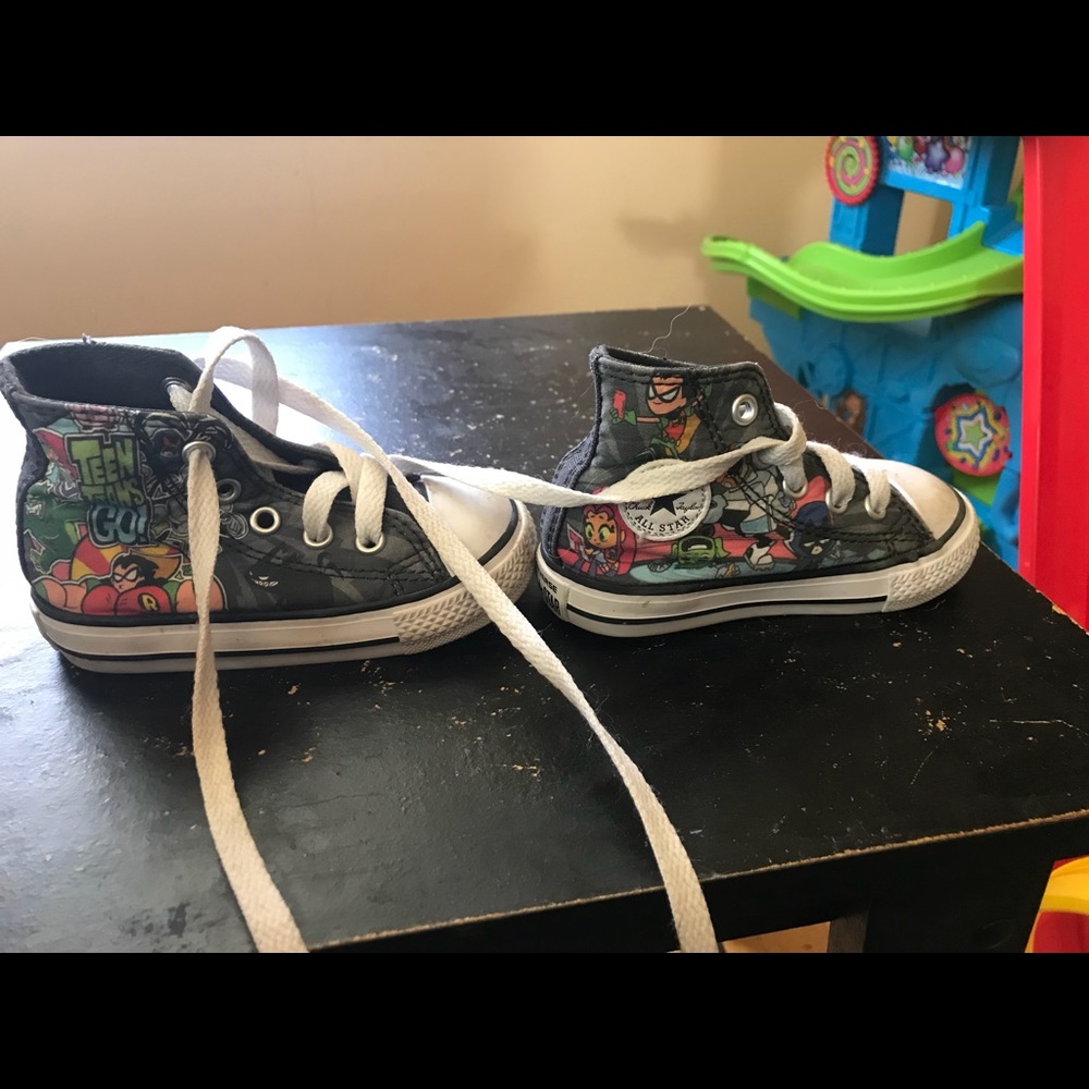 Teen Titans Go! Converse size 5